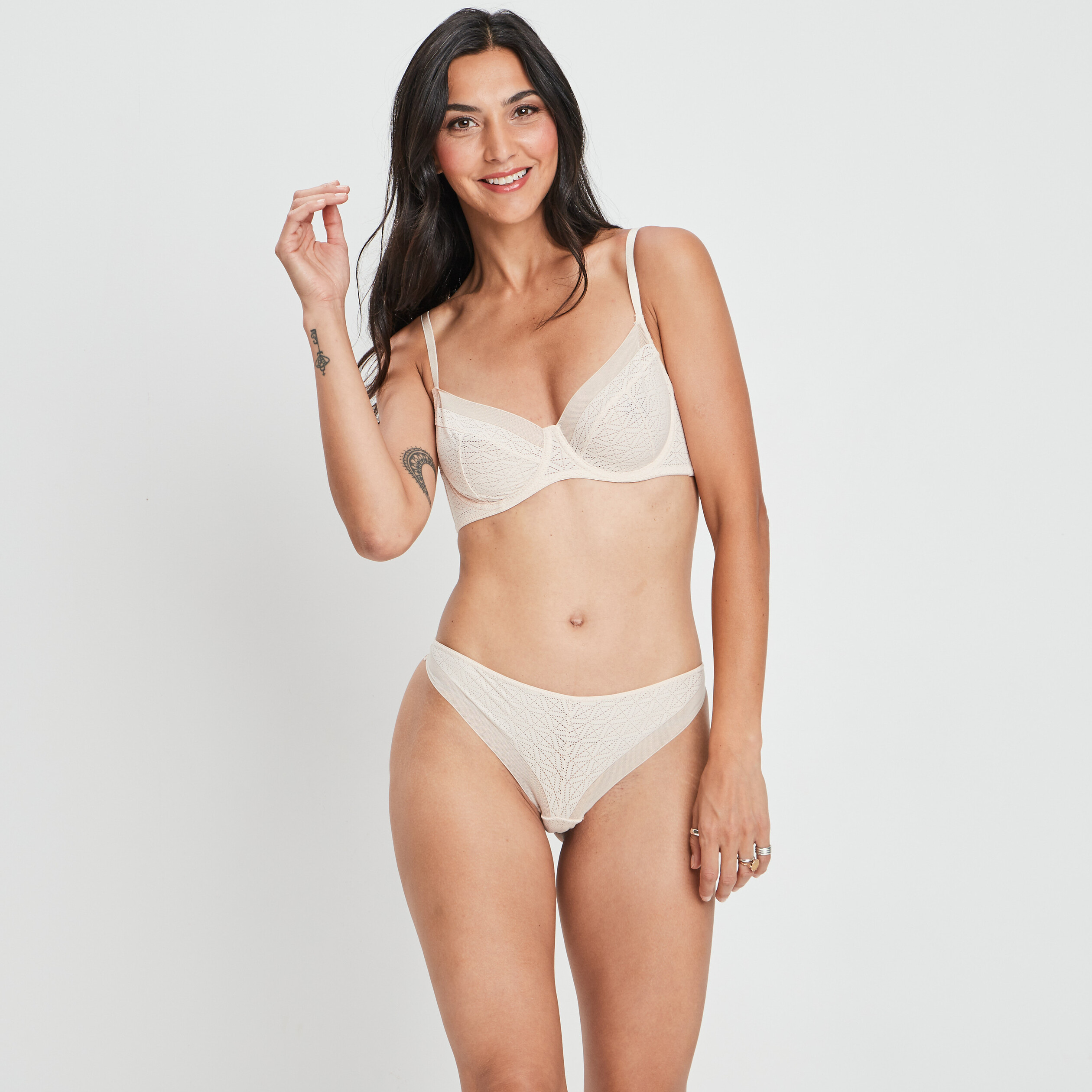 String en dentelle rose clair femme | La Halle