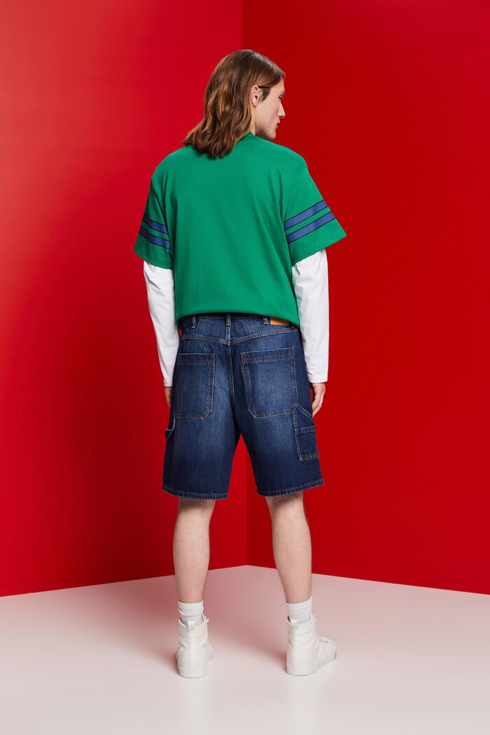 Locker geschnittene Jeansshorts
