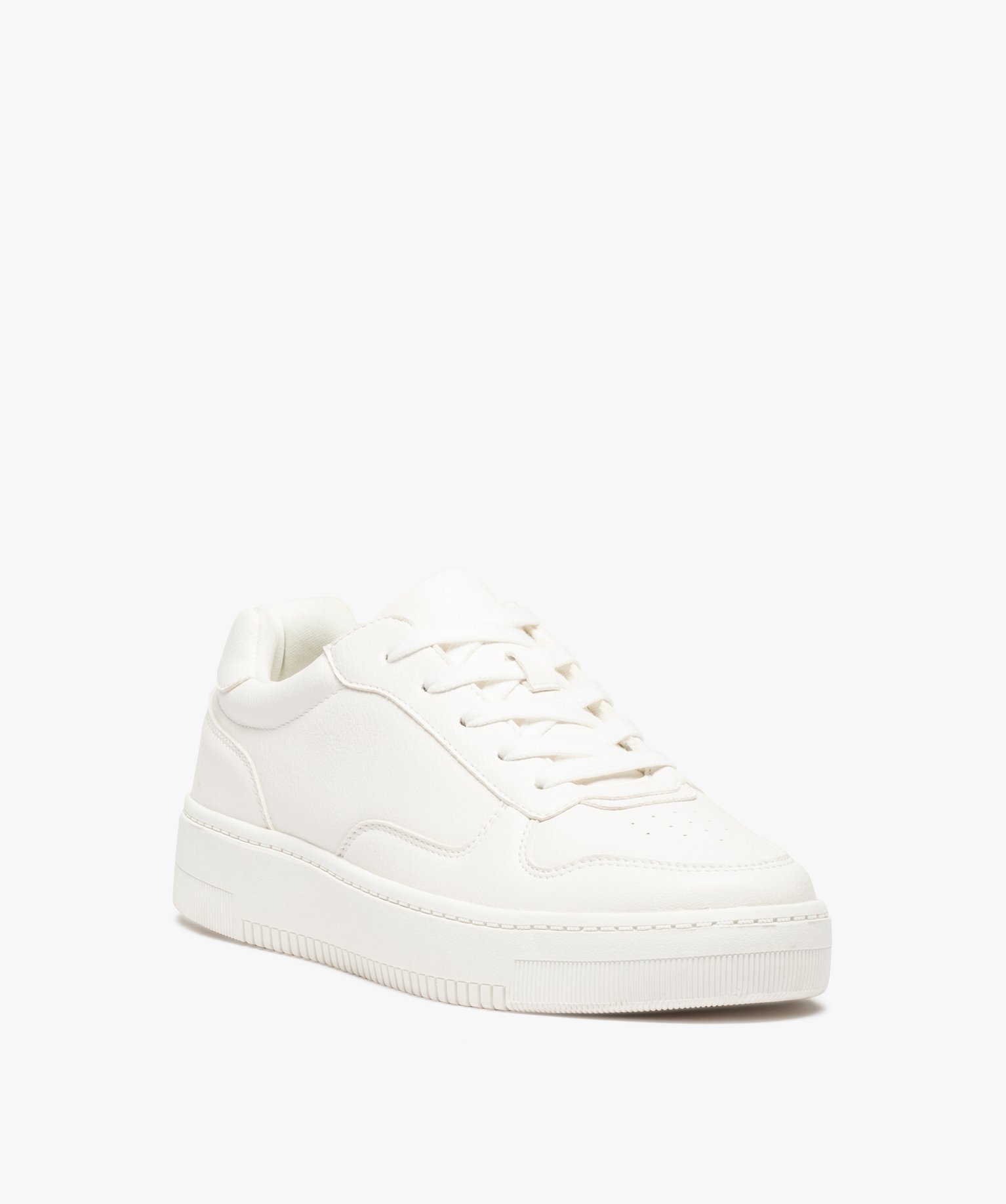 Baskets homme unies à tige basse et à lacets blanc | GEMO
