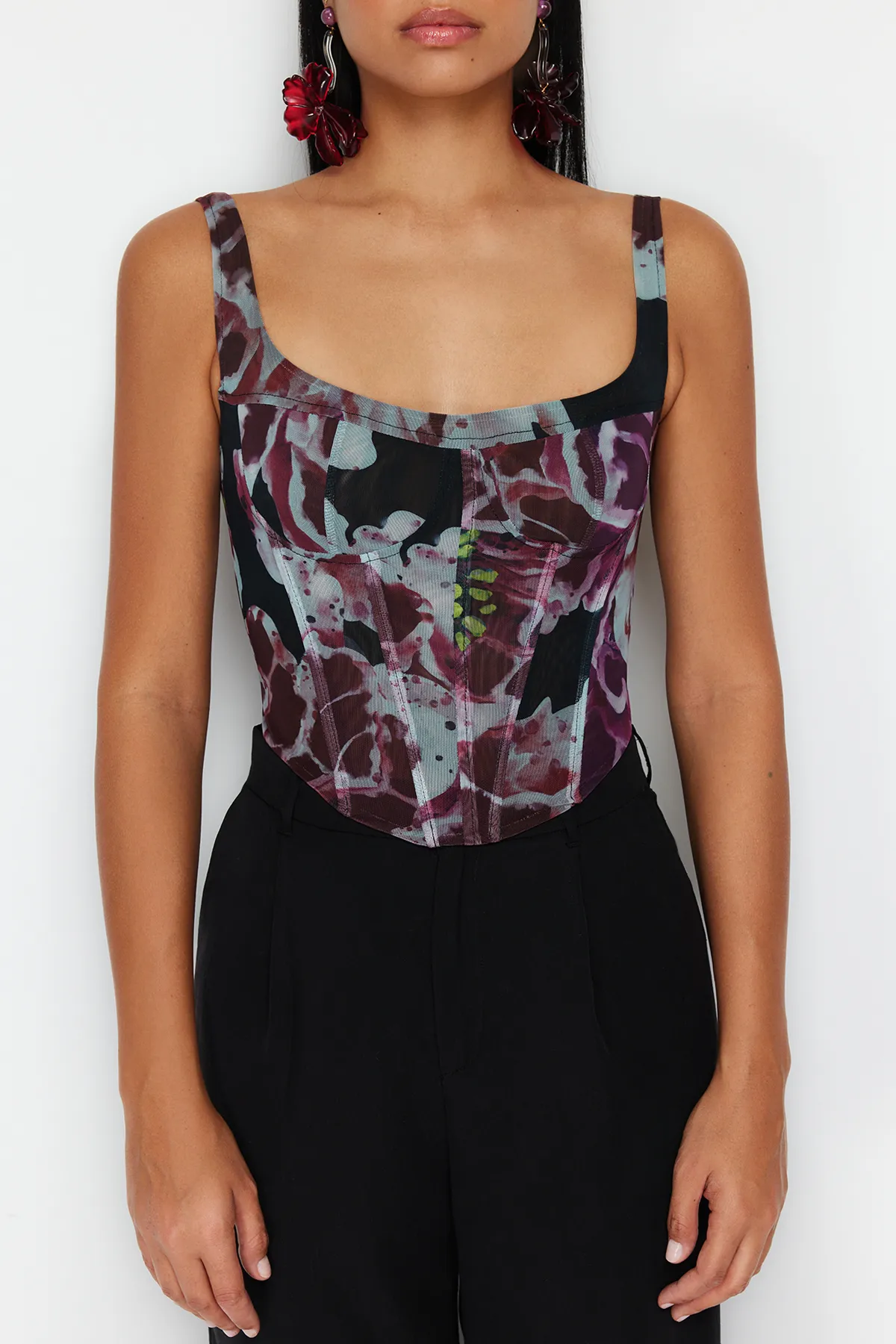 Trendyol Collection  Mehrfarbiges Tüll-Bustier mit tailliertem Strickkorsett-Detail