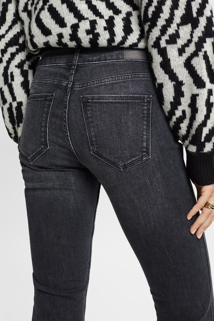 Jeans mit schmaler Passform und mittelhohem Bund