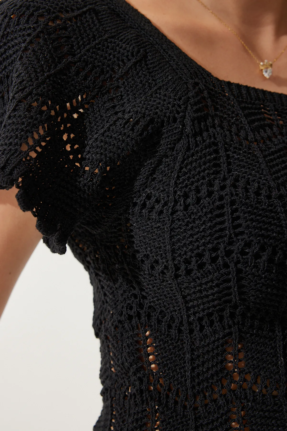 Happiness İstanbul  Schwarze gefütterte Strickbluse für Damen YU00012