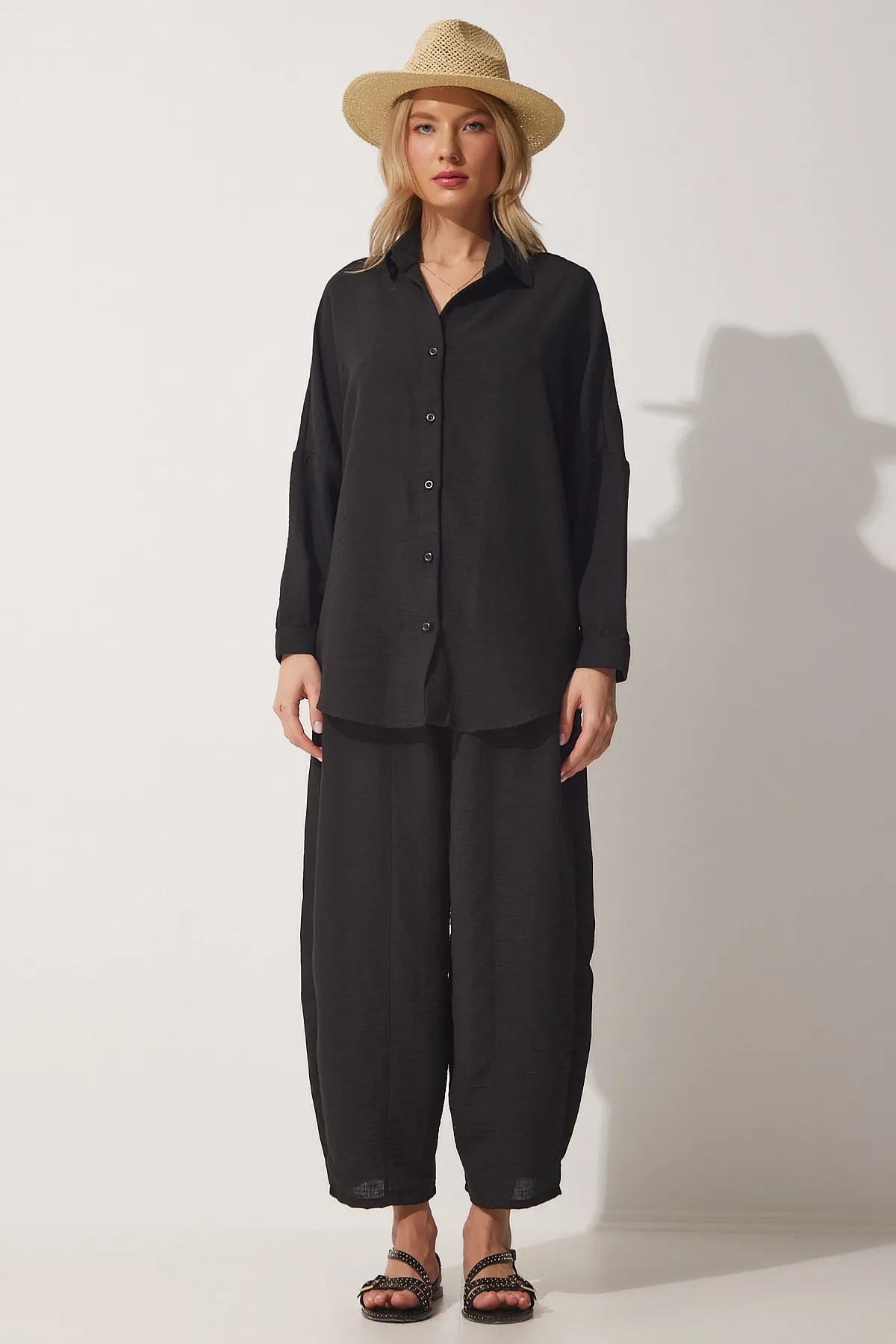 Happiness İstanbul  Schwarzes Leinenhemd- und Baggy-Hosen-Set für Damen DZ00080