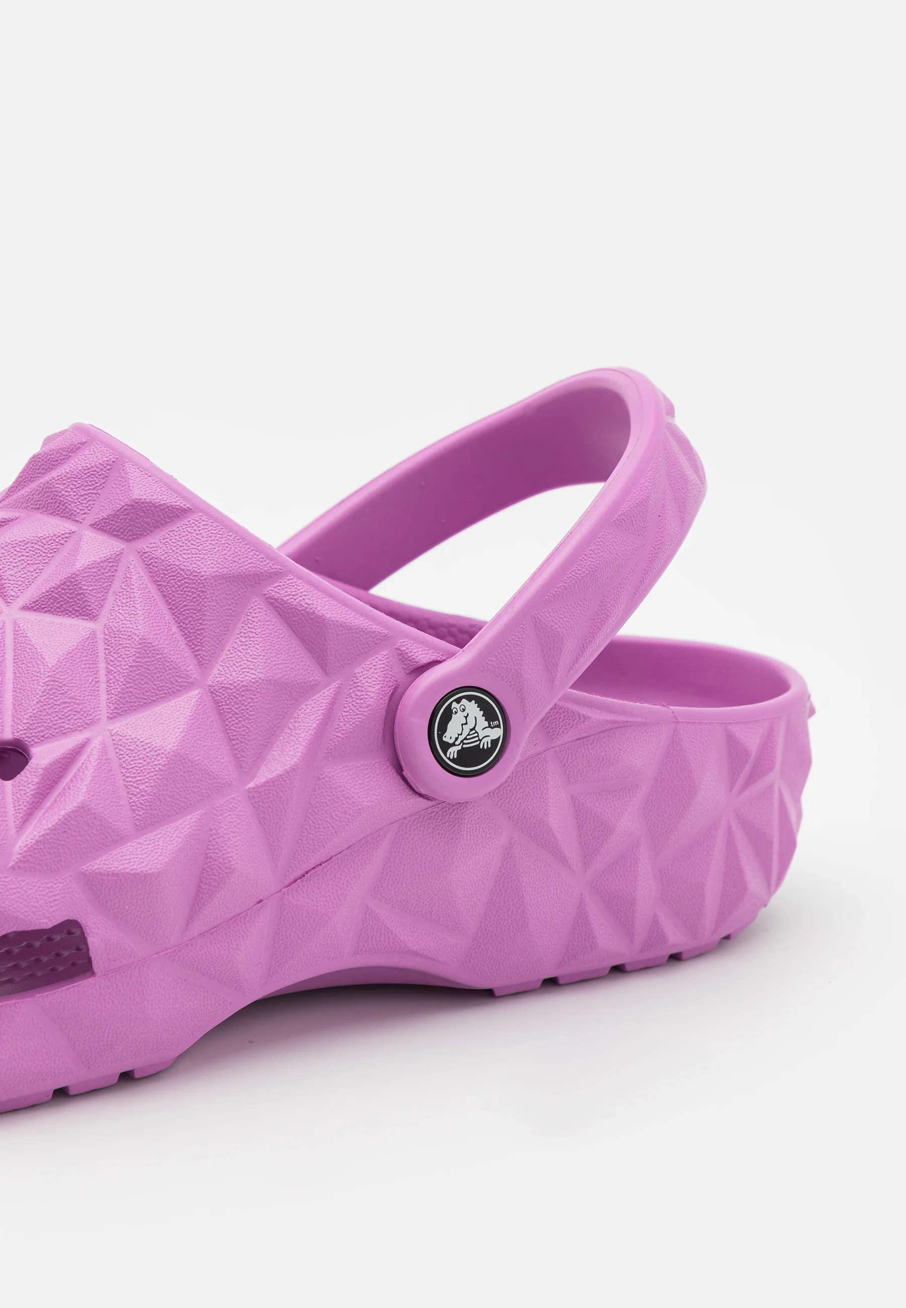 Crocs CLASSIC GEOMETRIC UNISEX - Zuecos