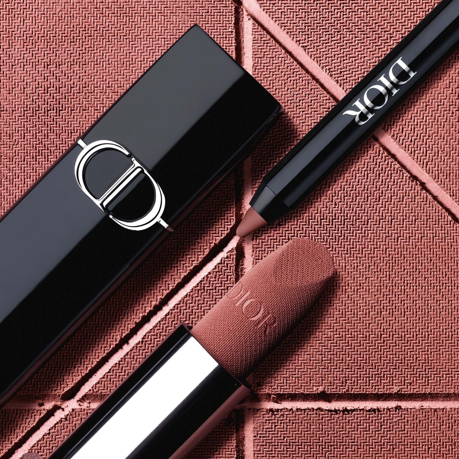 DIOR Kontúrovacia ceruzka na pery odolná voči prenosu - dlhotrvajúca