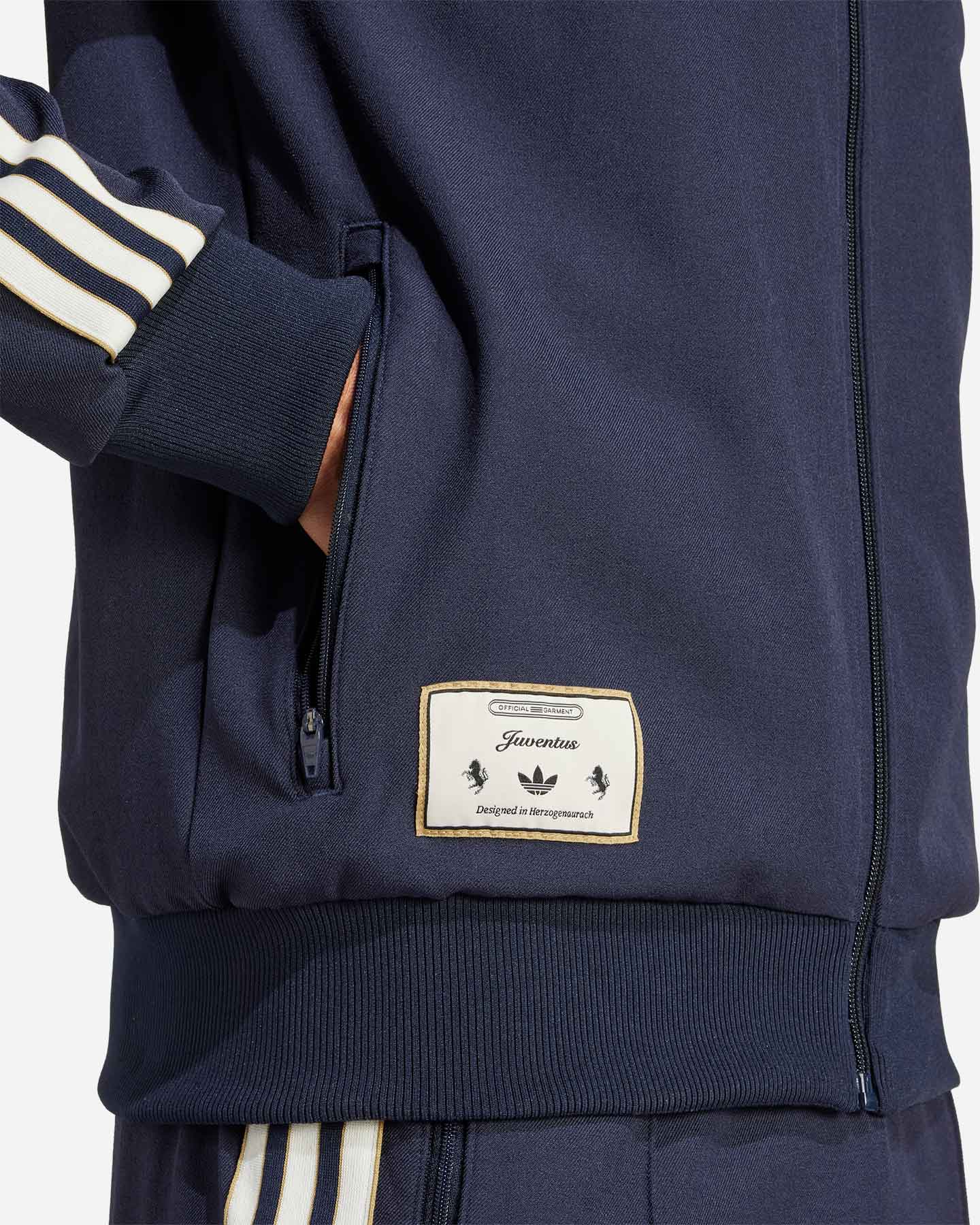 Oficiálne futbalové oblečenie Adidas Juventus Icon OG M JF0459
