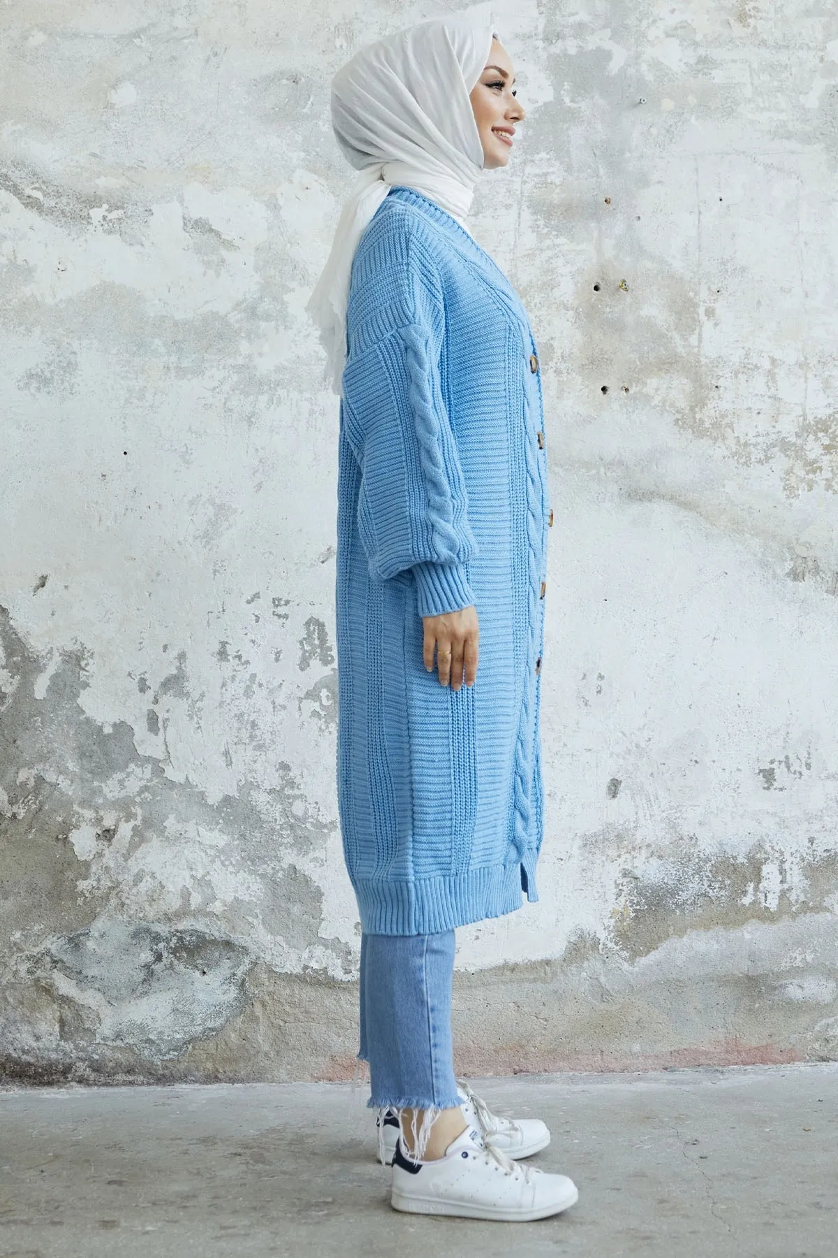 InStyle  Evia geknöpfter Strick-Cardigan – Babyblau