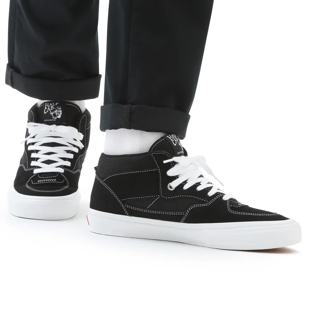 Vans Half Cab VN0A5FCDY281 / schwarz