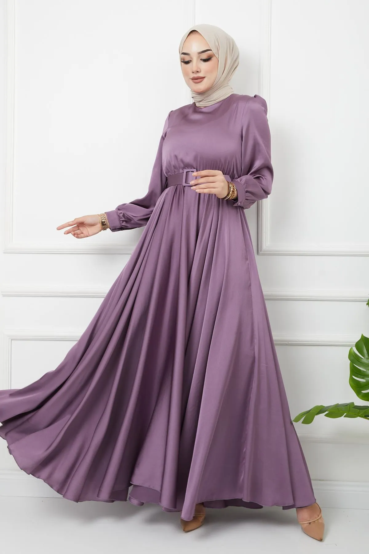 Olcay  Ausgestelltes Abendkleid mit Gürtelzubehör Flieder 1602