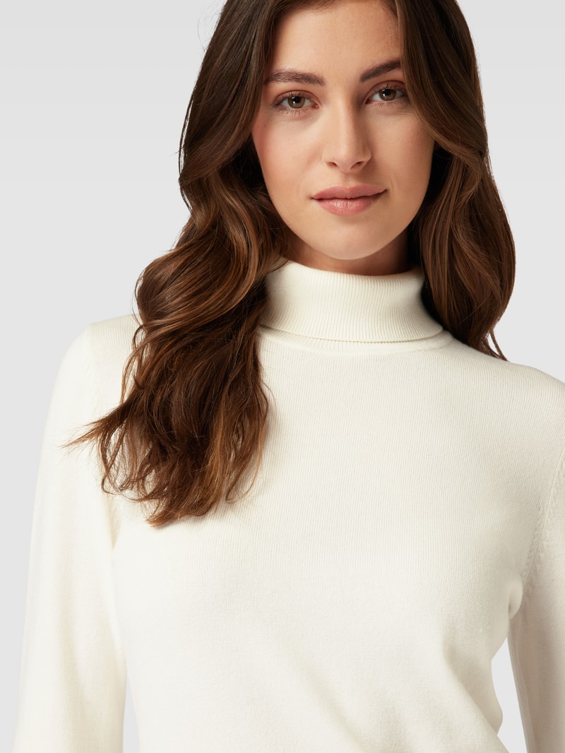 Strickpullover mit Stehkragen in offwhite