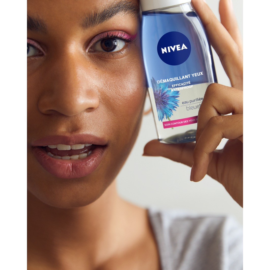 NIVEA Micellar Cleansing Water Waterproof Face & Eyes, bezzapachowy, z ekstraktem z czarnej herbaty