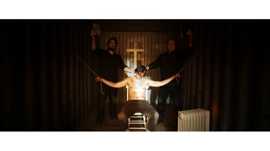 Godless - Der Exorzismus der Lara Levonde