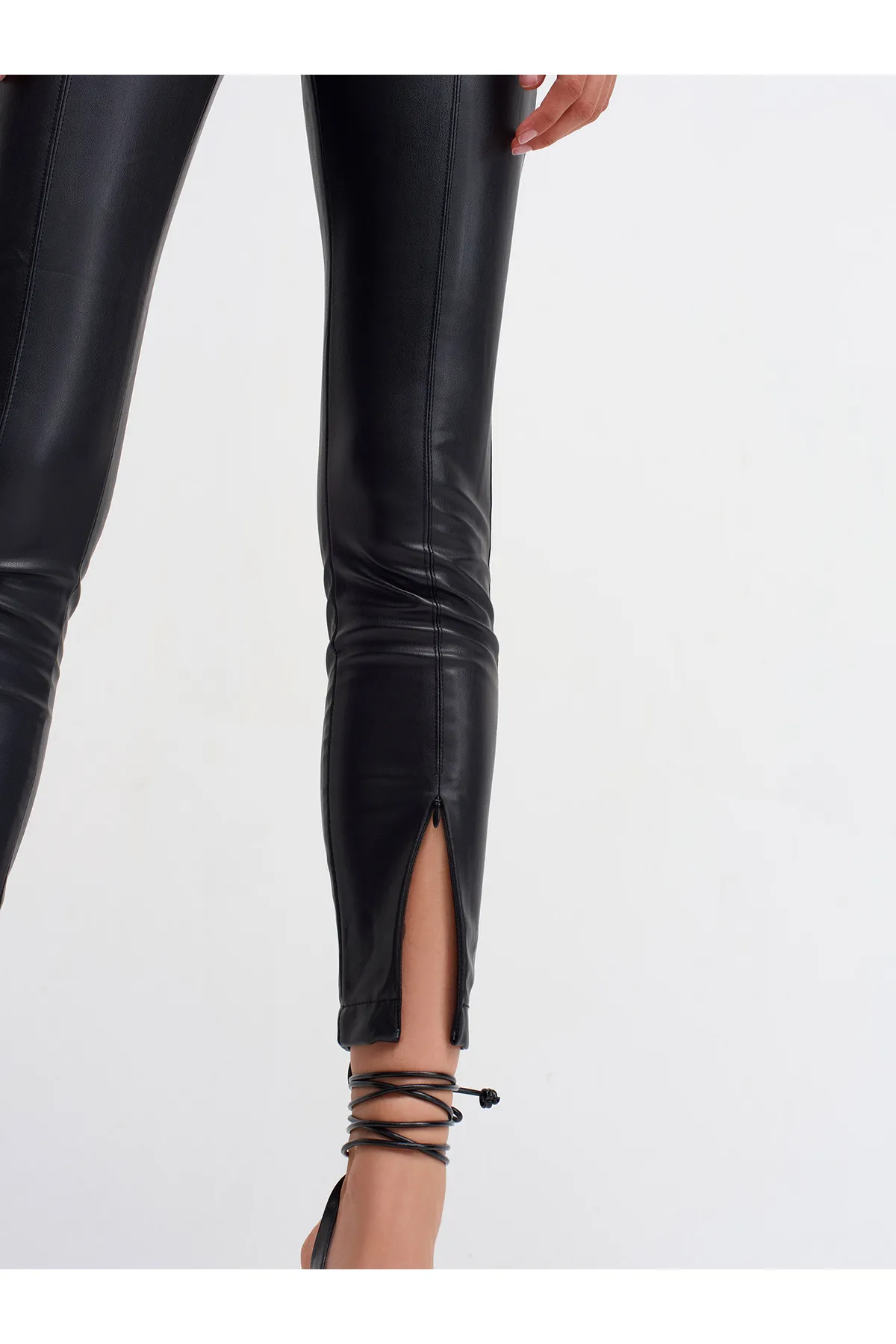 Dilvin  Schwarze Leggings-Hose mit Reißverschluss für Damen
