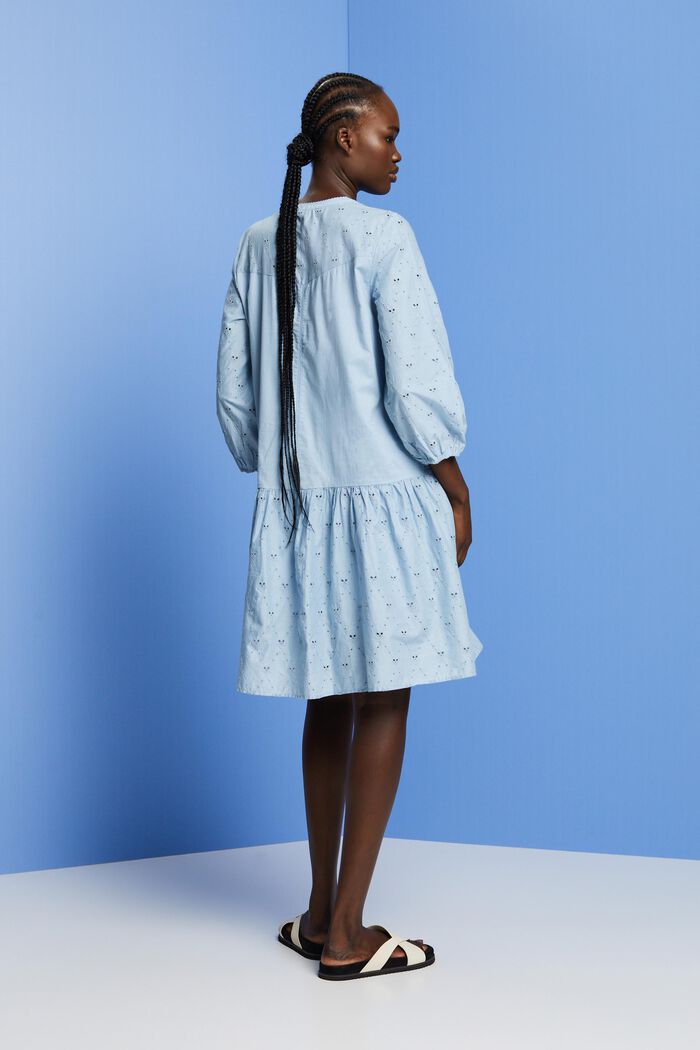 Kleid mit Stickerei, 100 % Baumwolle