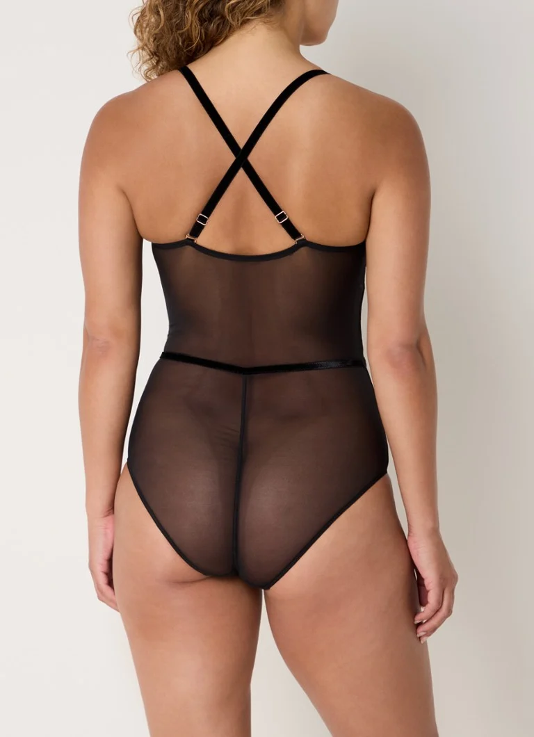 Simone Pérèle  Scenario body van mesh met kant