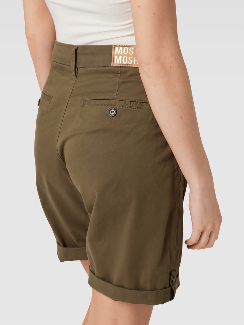 Bermudas mit französischen Eingrifftaschen Modell 'JOLANDA' in olivgrün