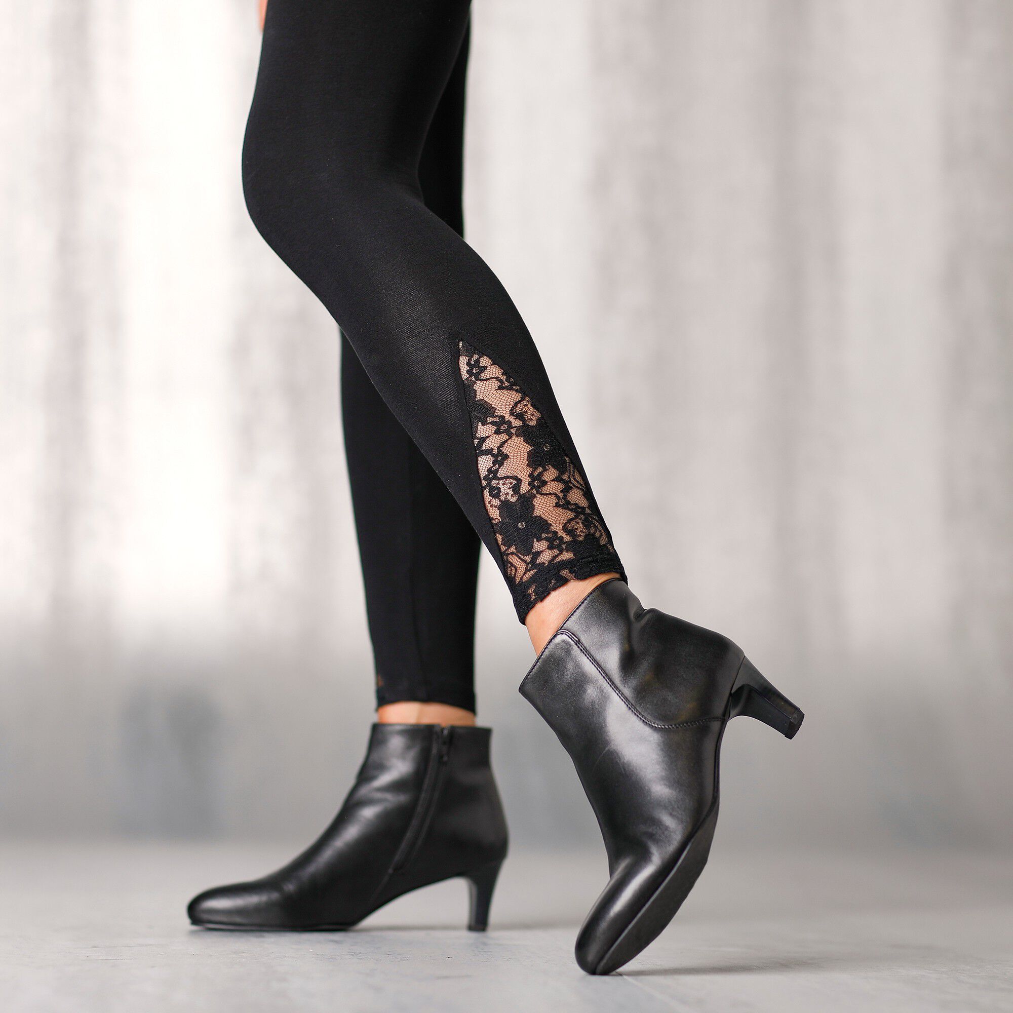 Legging base dentelle, taille élastiquée