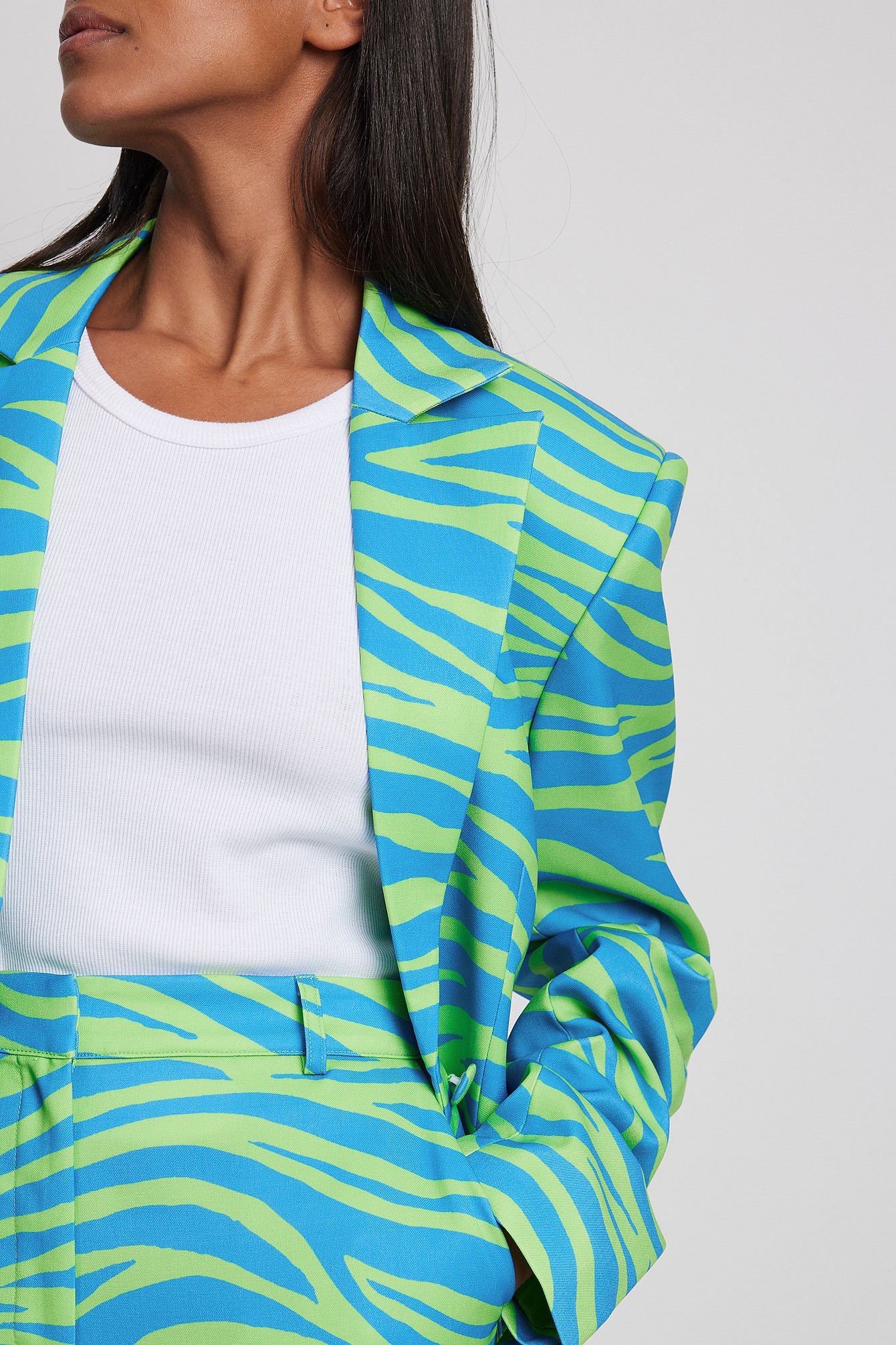 Langer, taillierter Blazer