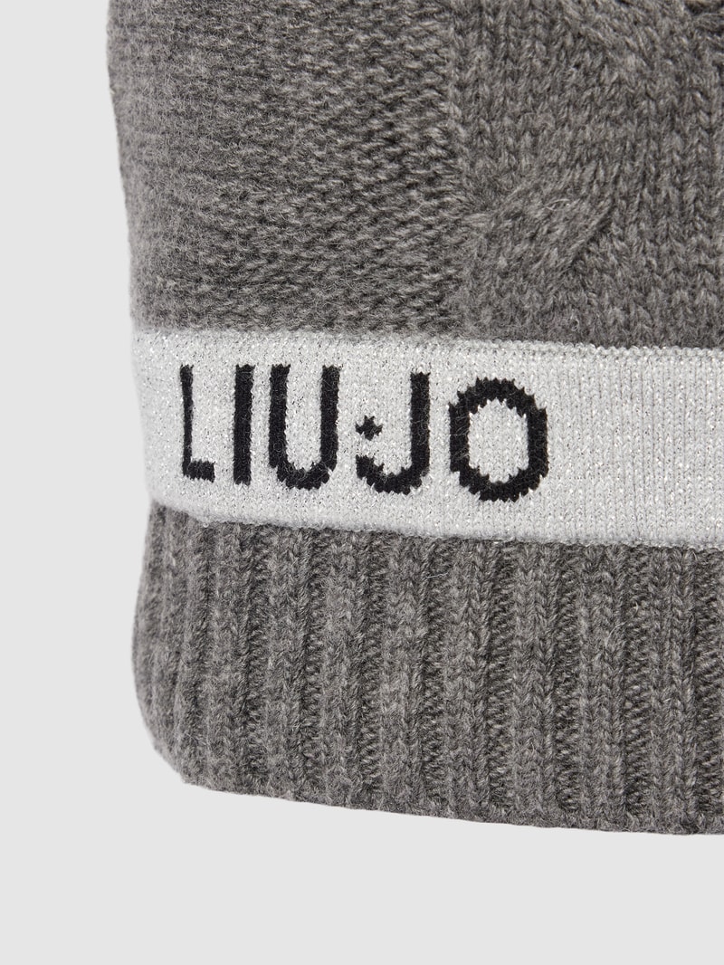 Pudelmütze mit Label-Print in mittelgrau