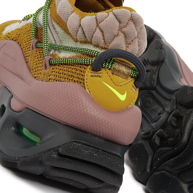 NIKE Wmns Air Max Flyknit Venture 