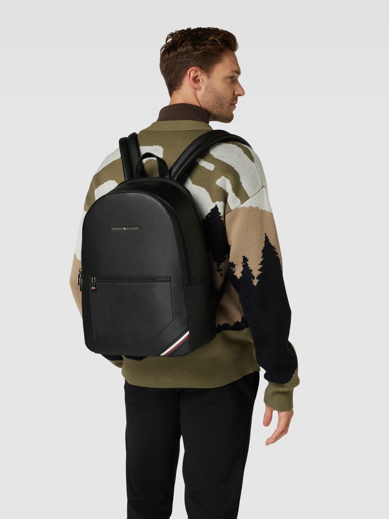 Rucksack mit Label-Details in schwarz