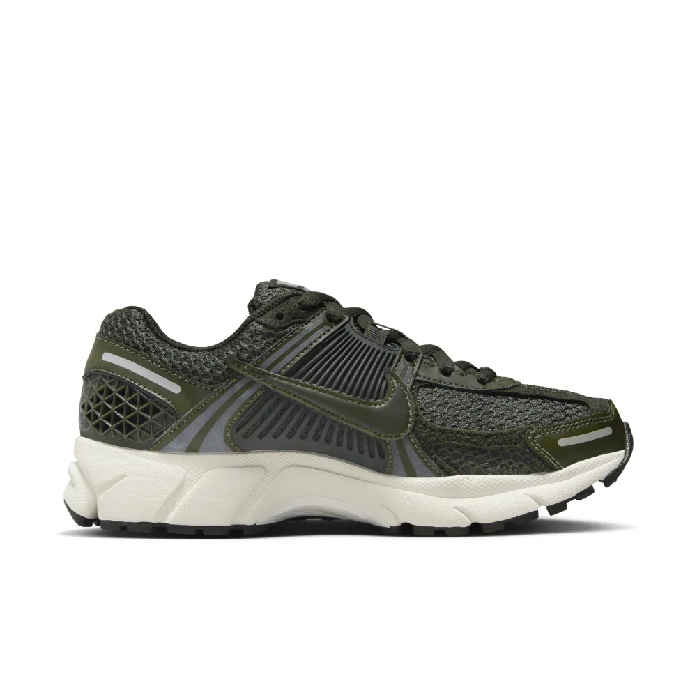 Nike Zoom Vomero 5 WMNS FQ8898-325 / grün