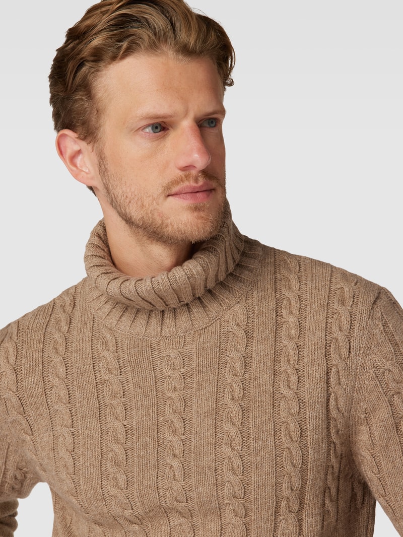 Strickpullover mit Zopfmuster in offwhite