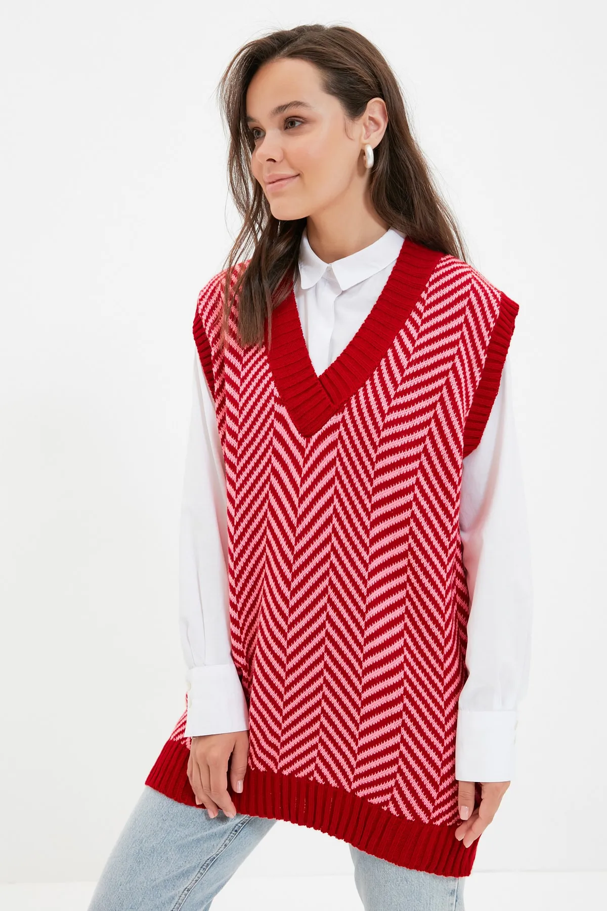 Trendyol Modest  Rot gestreifter Strickpullover mit V-Ausschnitt TCTAW22UV0021