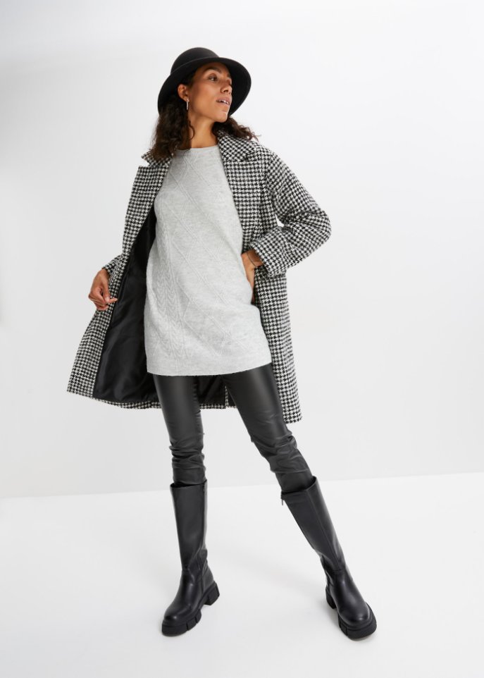 Oversize-Pullover mit Zopfmuster