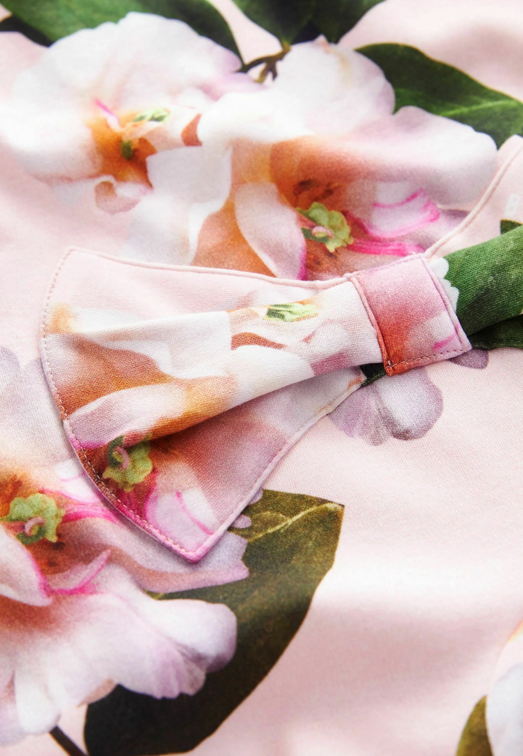 Conjunto de pijama y babero con estampado floral rosa de Baker by Ted Baker - Mono