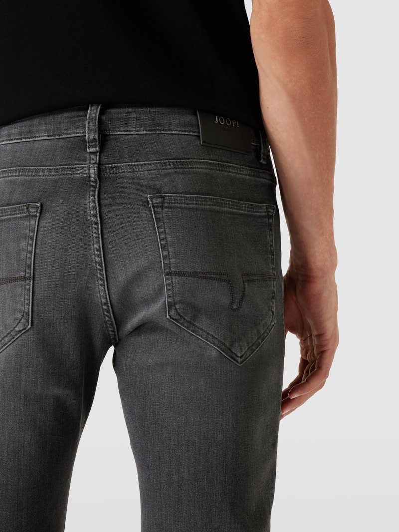 Regular Fit Jeans mit Stretch-Anteil Modell 'Mitch' in mittelgrau
