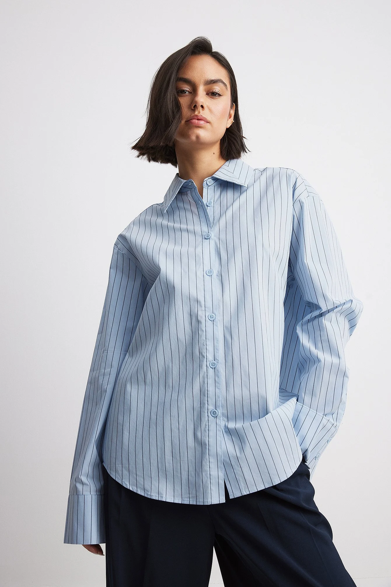 Gestreiftes Oversize-Baumwollhemd