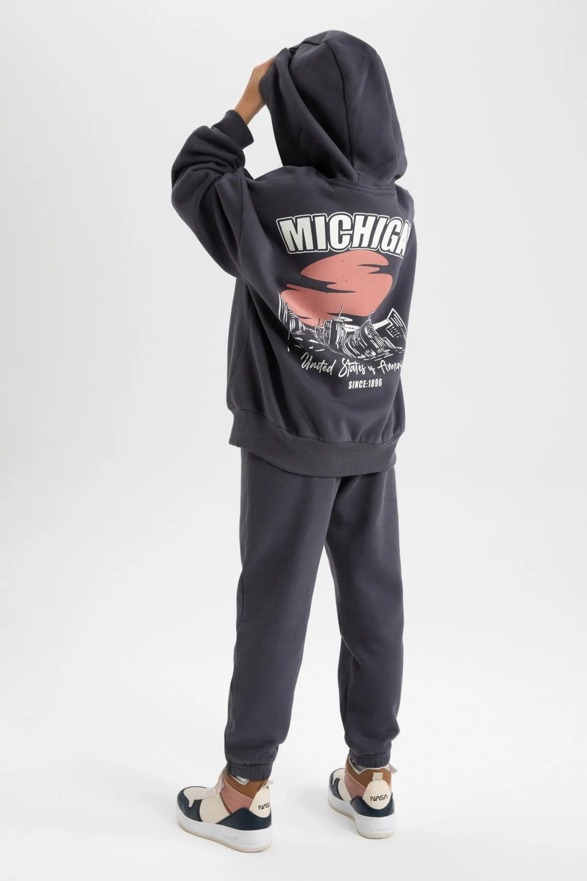 DeFacto  Zweiteiliges Set aus weichem Fuzzy-Sweatshirt und Trainingshose für Mädchen
