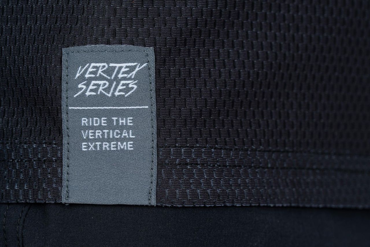 Cube Vertex x Actionteam - MTB Trikot kaufen | Bike-Discount