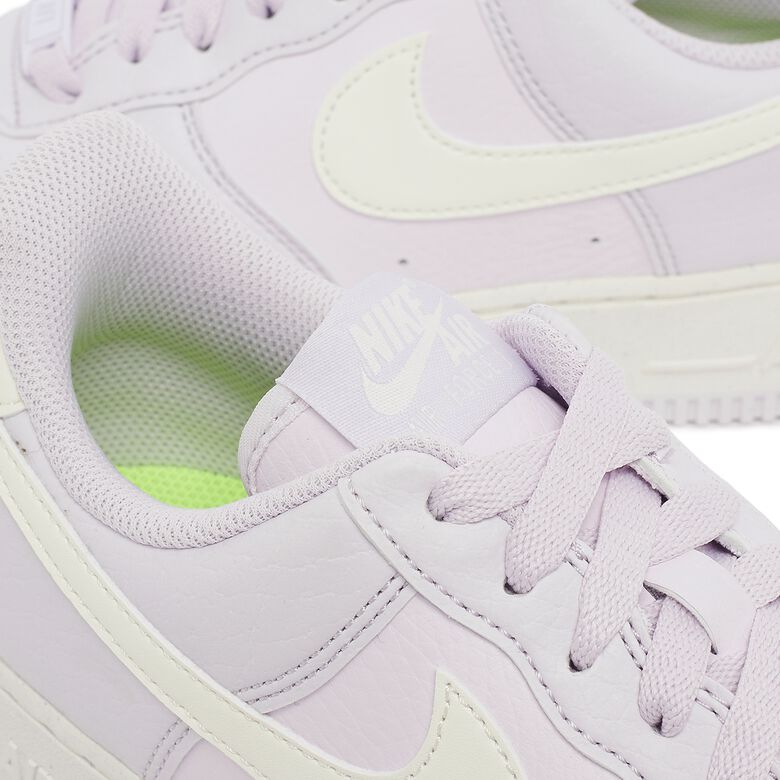 NIKE Wmns Air Force 1 '07 