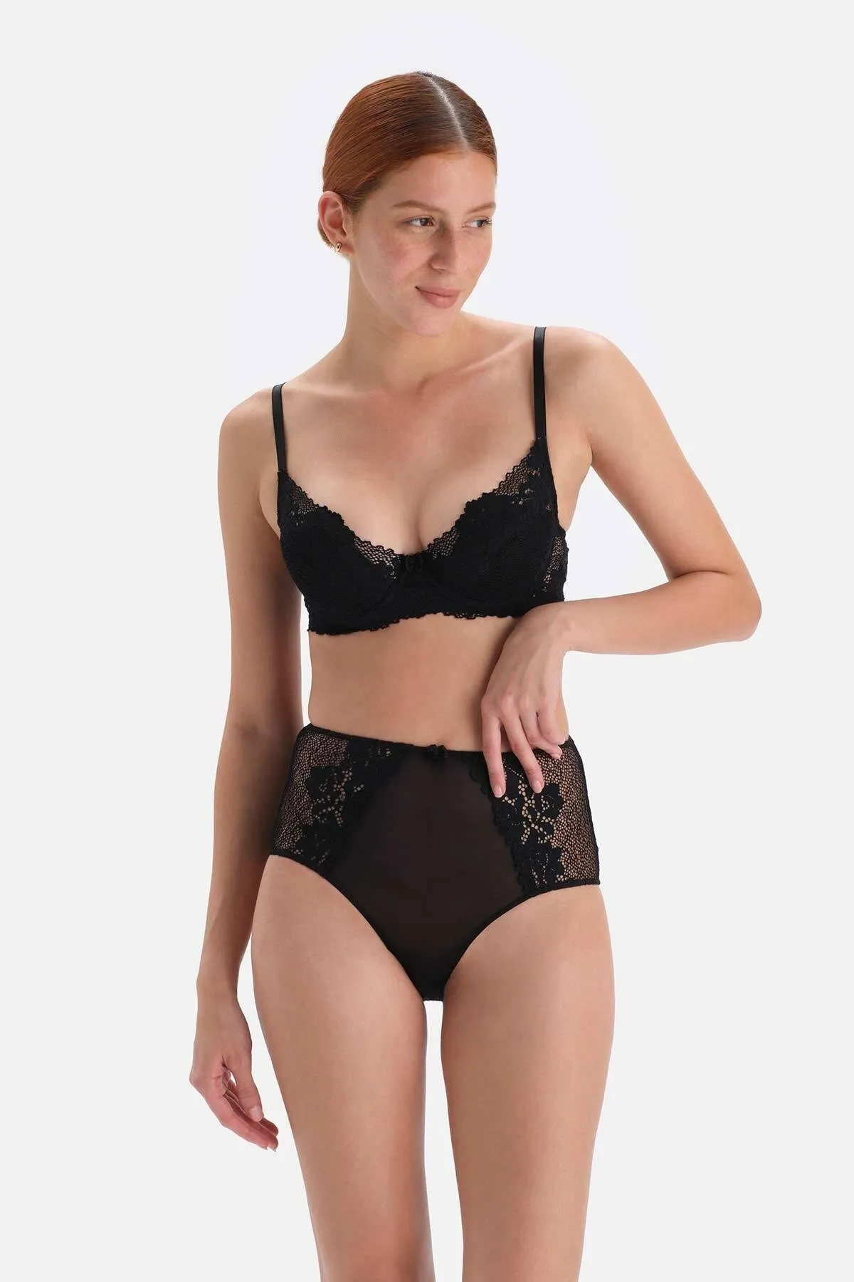 Dagi  Slip mit schwarzem Spitzendetail und Micro-High-Waist
