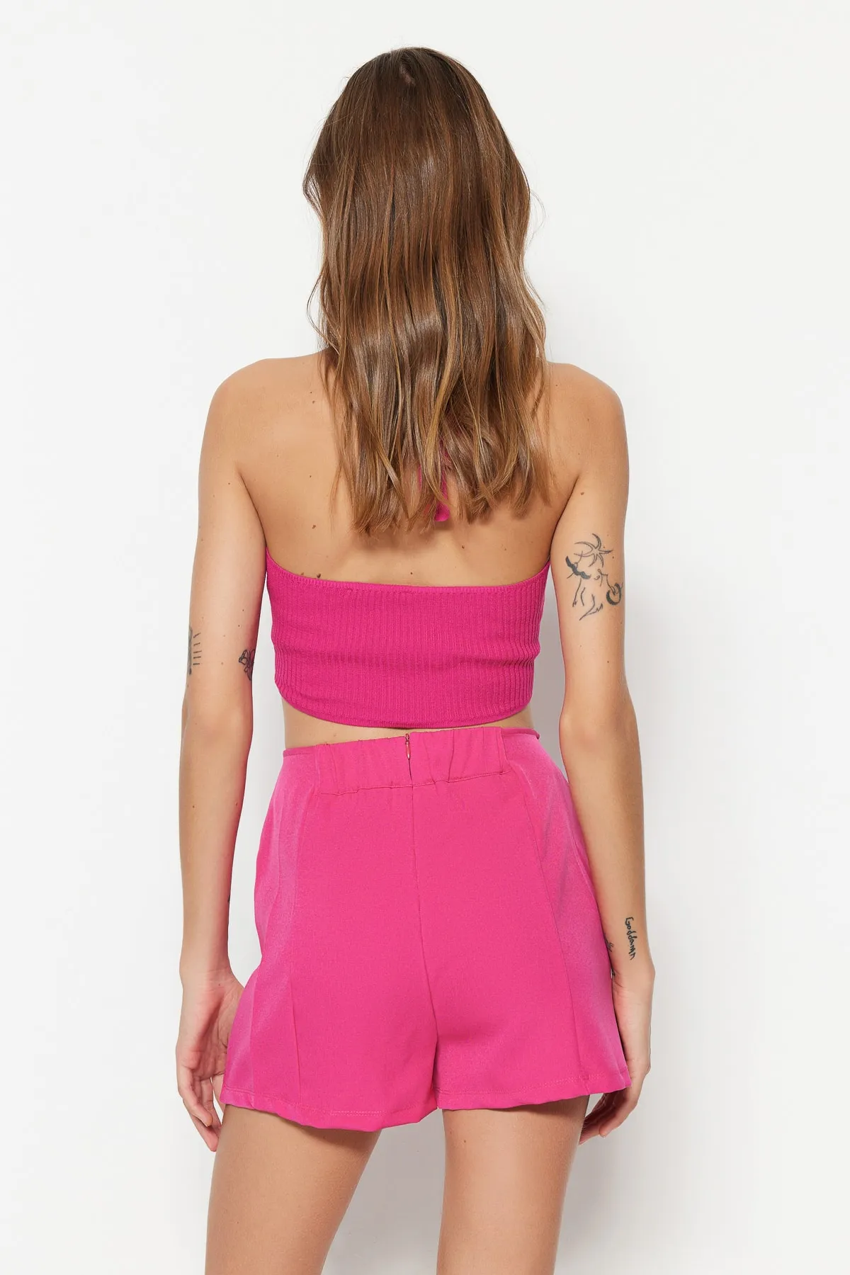 Trendyol Collection  Fuchsiafarbener, gewebter Super-Mini-Shortsrock mit doppeltem Schlitz TWOSS20SR0364