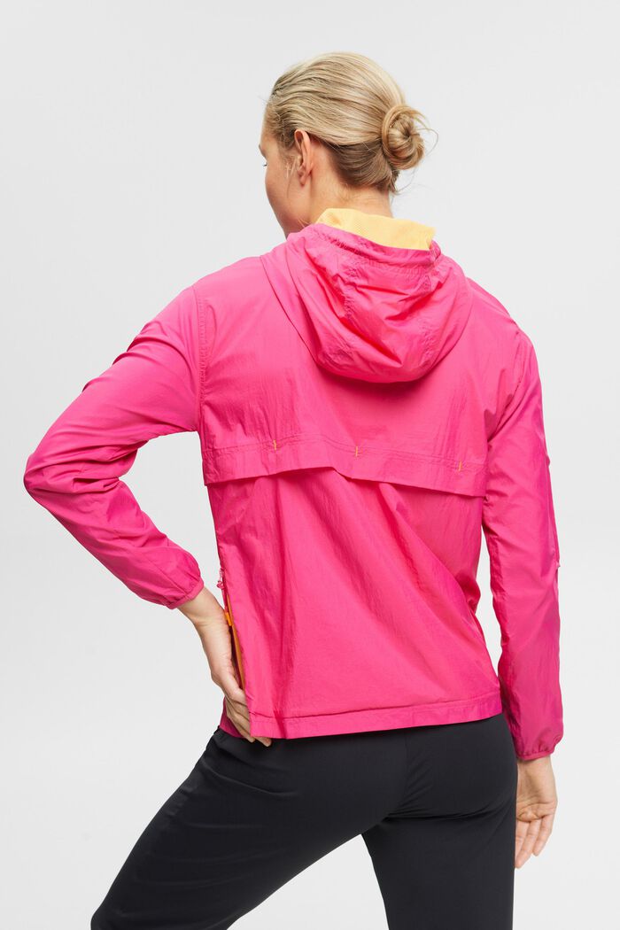 Windbreaker mit Kapuze
