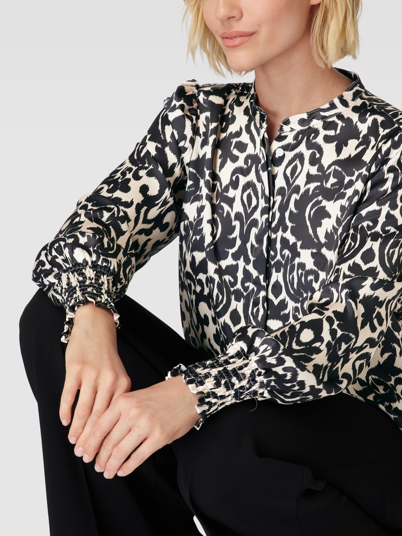 Bluse mit verdeckter Knopfleiste Modell 'Kala' in schwarz