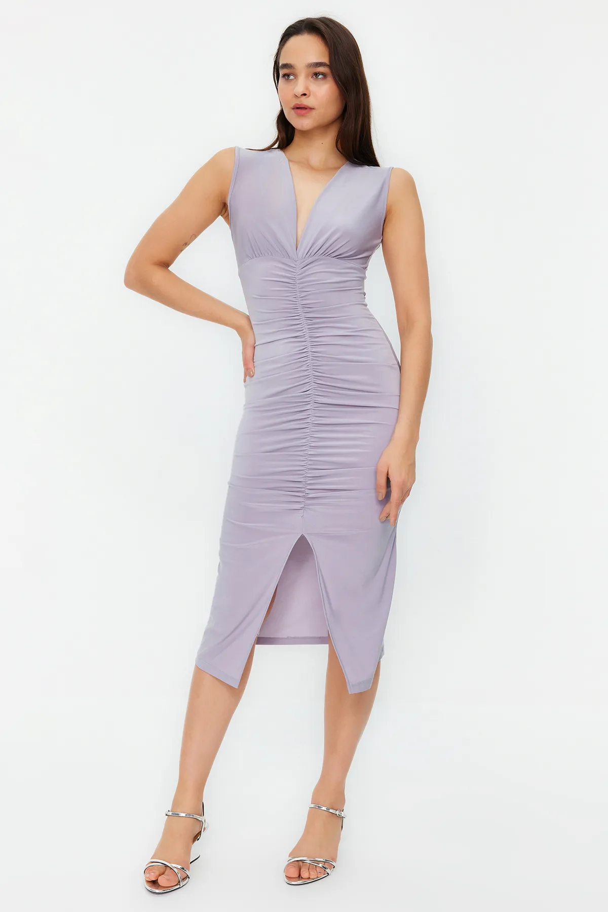 Trendyol Collection  Graues tailliertes/körperbetontes Midi-Bleistiftkleid aus flexiblem Strick mit Raffung TWOSS23EL00751