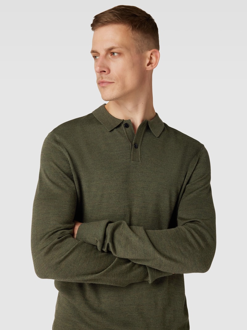Strickpullover mit gerippten Abschlüssen Modell 'TOWN MERINO' in olivgrün