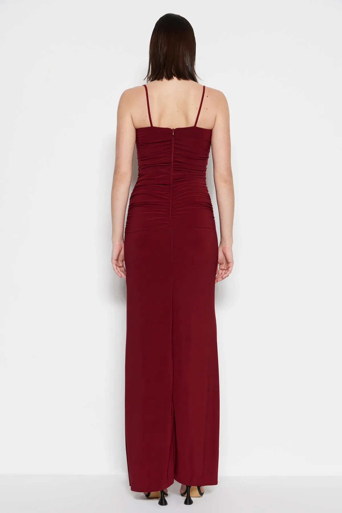 Trendyol Collection  Burgunderrotes langes Abendkleid aus Strick TPRSS22AE0112