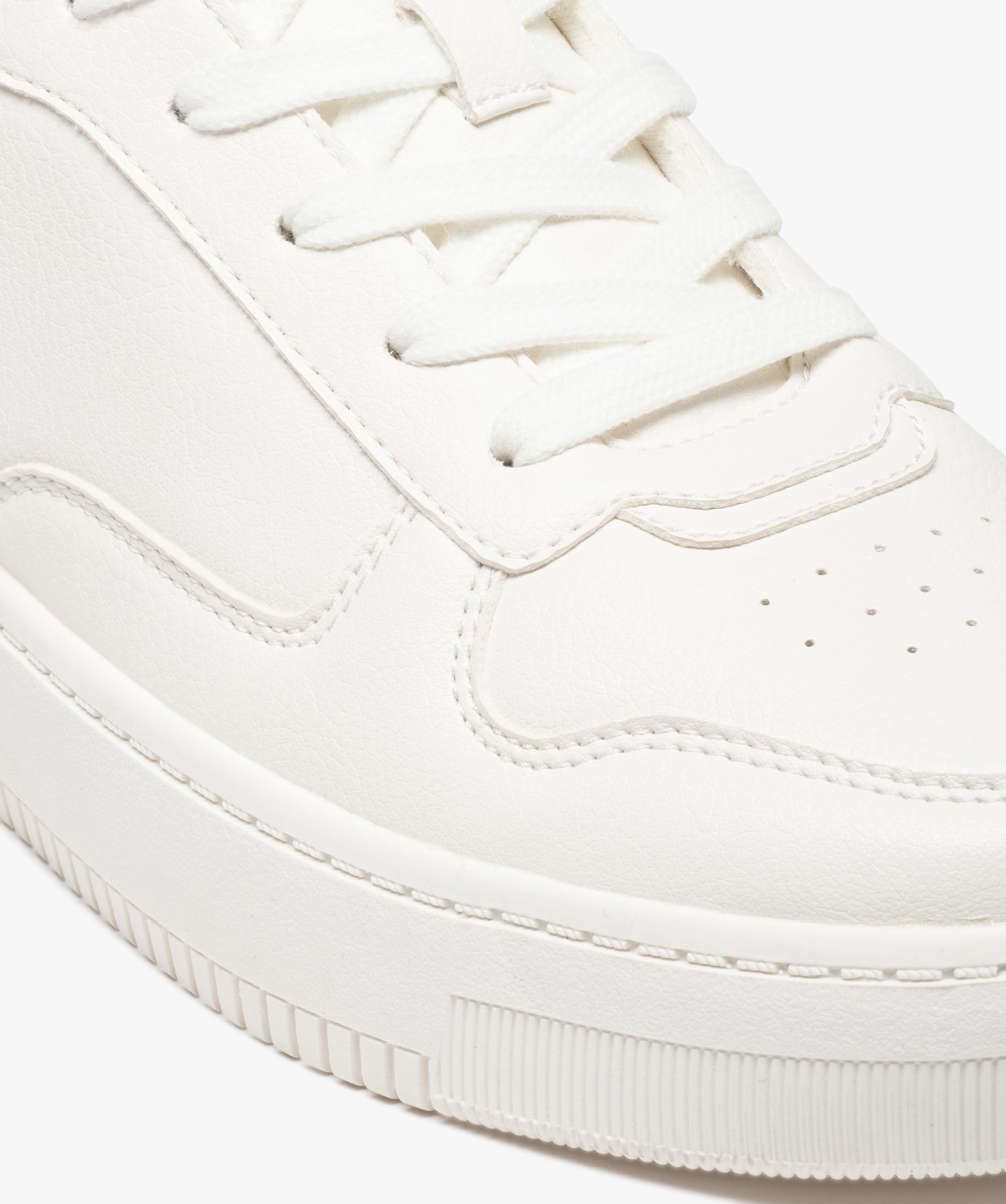 Baskets homme unies à tige basse et à lacets blanc | GEMO