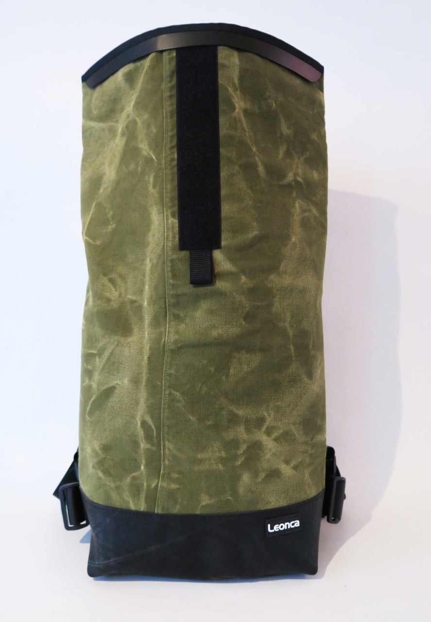 LEONCA Handtaschen khaki Rollrucksack Zeltleinen Oliv dunkel L