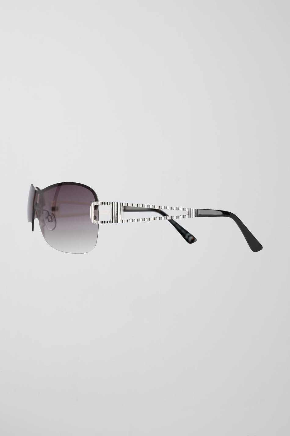 Rimless visor sunglasses