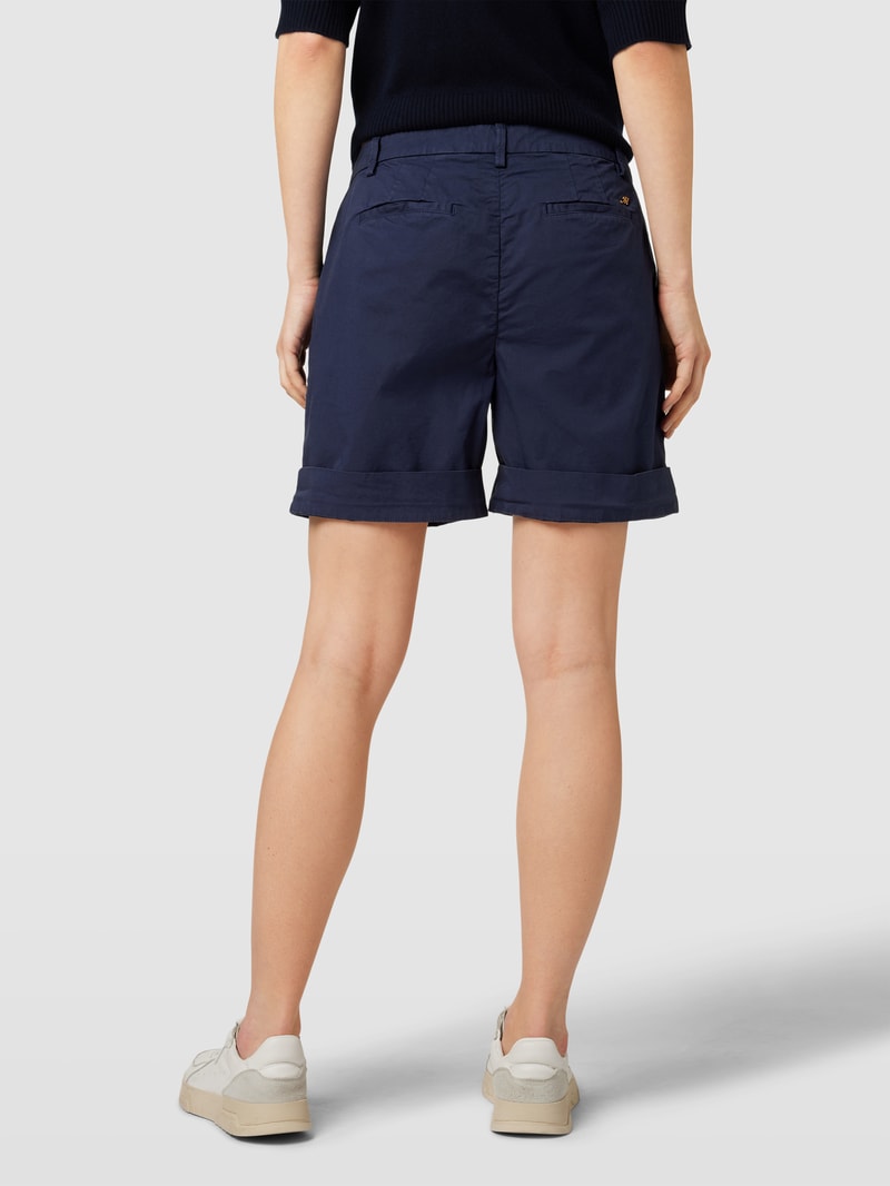 Straight Fit Bermuda mit Anhänger in metallic Modell 'JACQUELINE' in marineblau