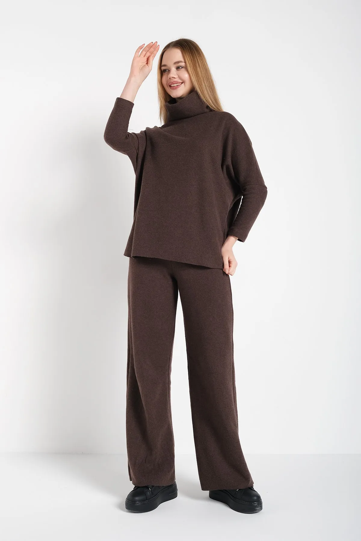 Know  Brauner Damen-Overall-Anzug aus Thessaloniki-Stoff mit Halsdetail