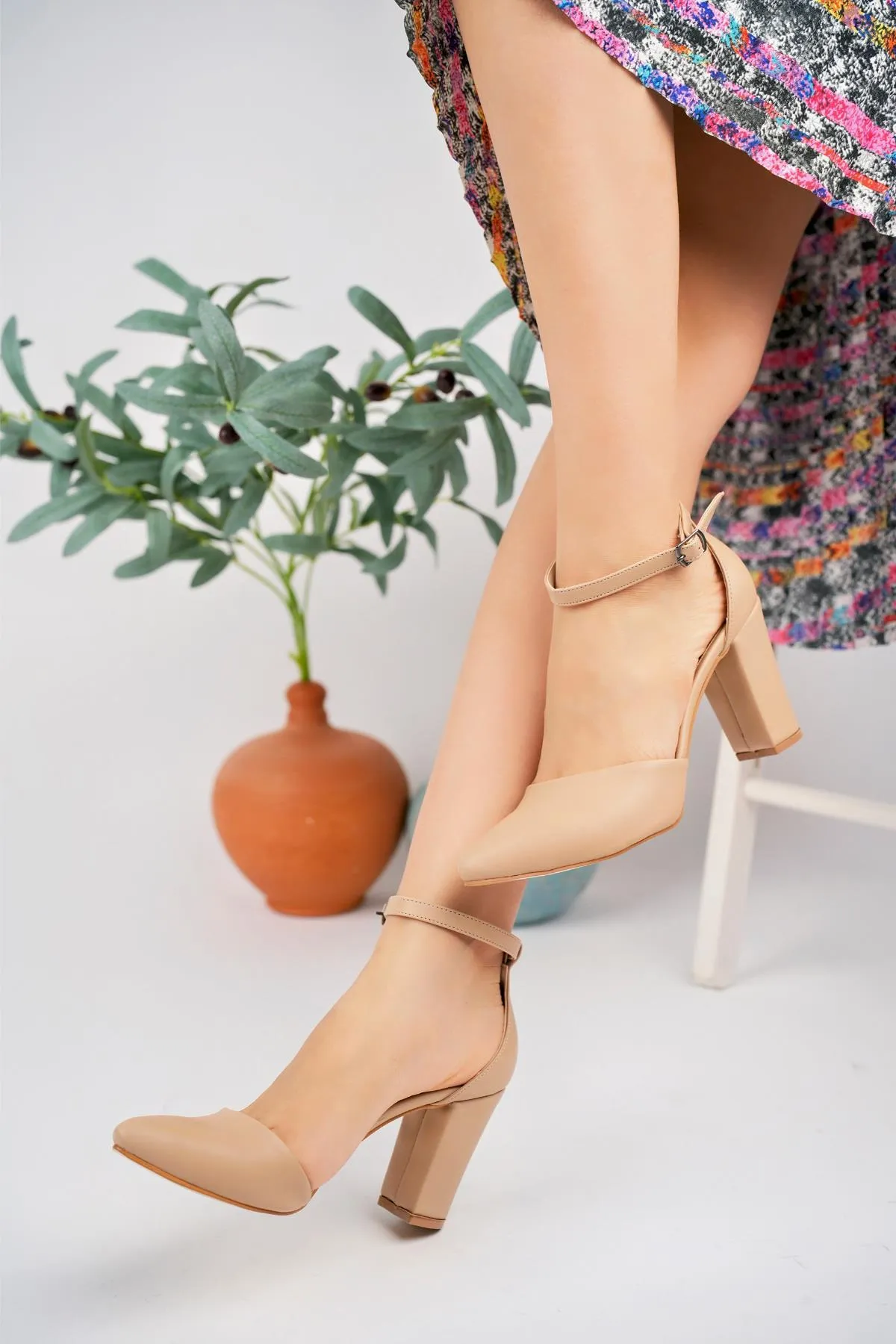 MUGGO  Soffy garantiert Damenschuhe im klassischen Alltagsstil, stilvoll und bequem mit Absatz