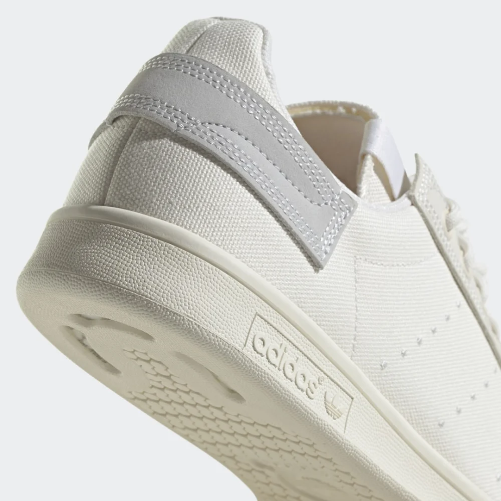 adidas Stan Smith Parley HP2205 / weiss