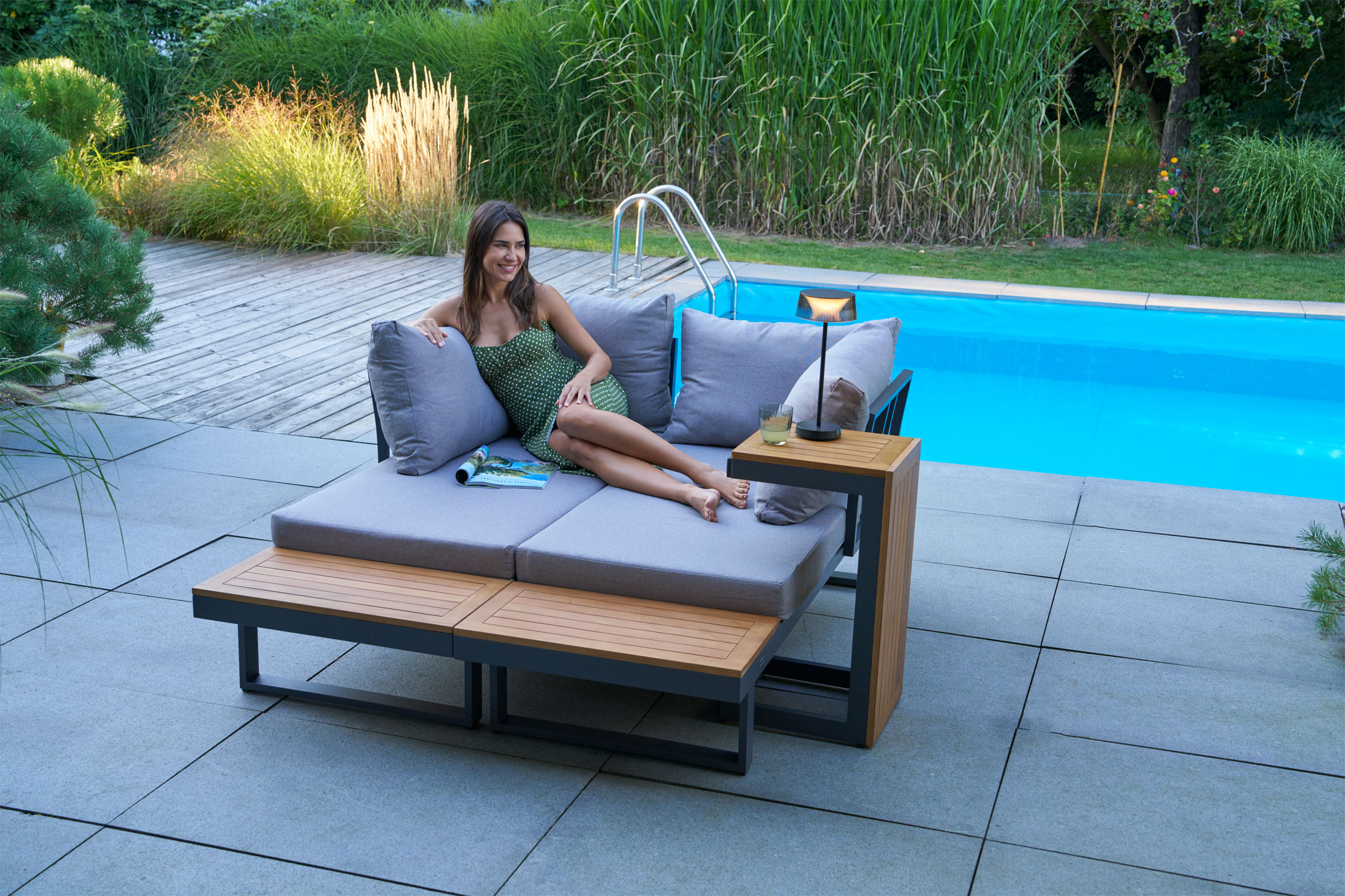 OUTDOORGartenlounge variabel stellbar